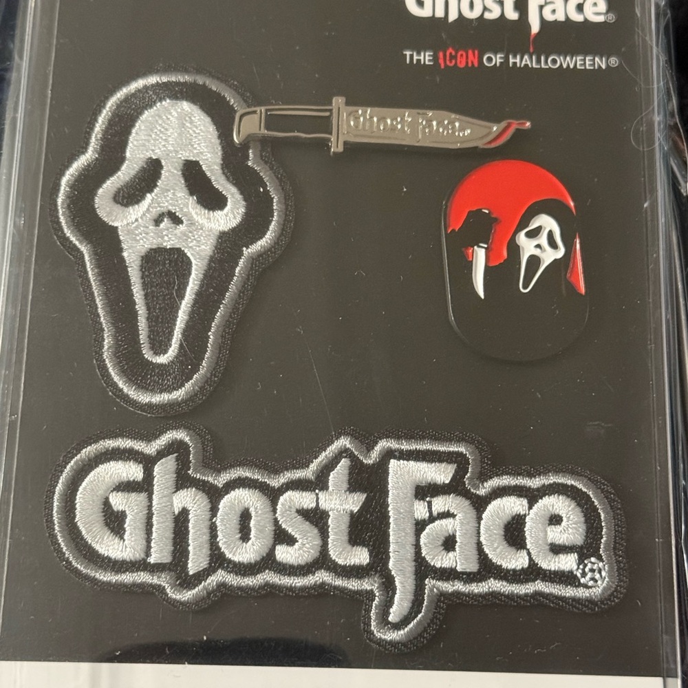 Bioworld Ghost Face Iron-On Patch and Pin Set - Black and Silver